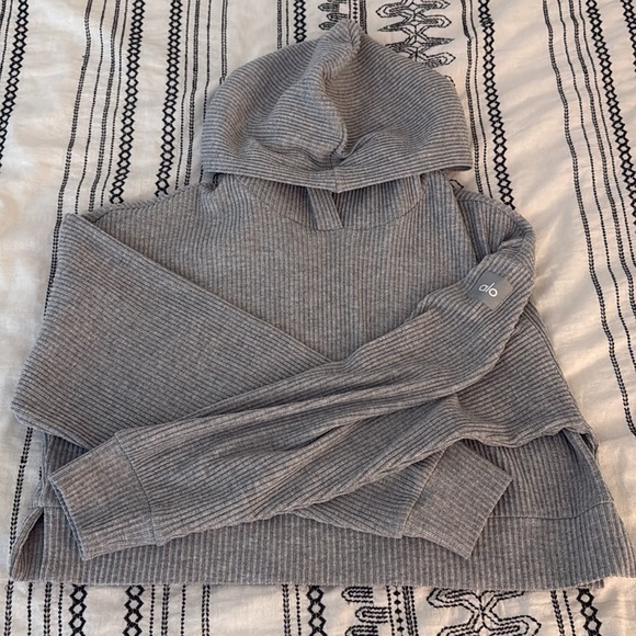 ALO Muse Gray Ribbed Cropped Hoodie - Picture 1 of 6